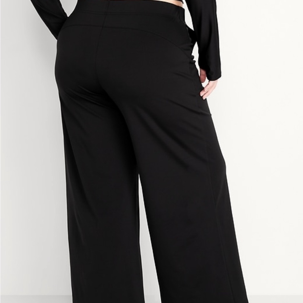 Elegant Black Wide-Leg Pants